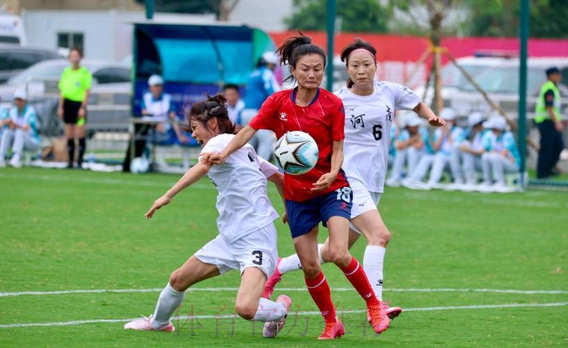 全运会群众比赛五人制足球女乙(老将组)圆满落幕 广东代表队夺得金牌 全运会群众比赛五人制足球女乙(老将组)圆满落幕 广东代表队夺得金牌